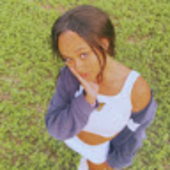 Meet your Posher, Milanda - Picture 1 of 1